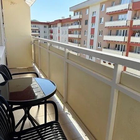 S Balkónom Do Vnútrobloku Appartamento Banská Bystrica
